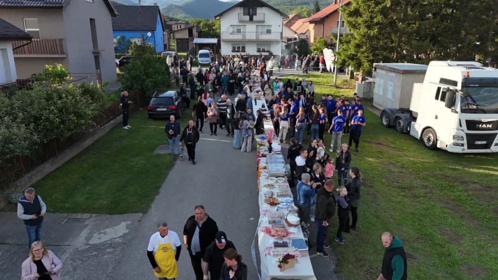 NAJDUŽI STOL 14. GODINU ZA REDOM: Velika je još jedom predstavljena kao ljepota turističke destinacije