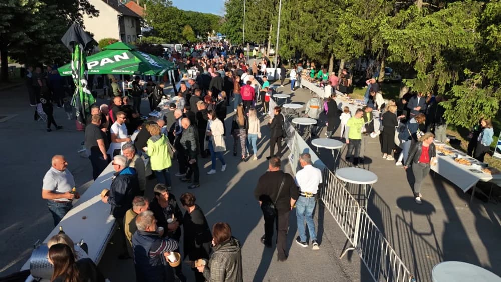 NAJDUŽI STOL 14. GODINU ZA REDOM: Velika je još jedom predstavljena kao ljepota turističke destinacije