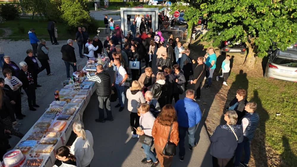 NAJDUŽI STOL 14. GODINU ZA REDOM: Velika je još jedom predstavljena kao ljepota turističke destinacije
