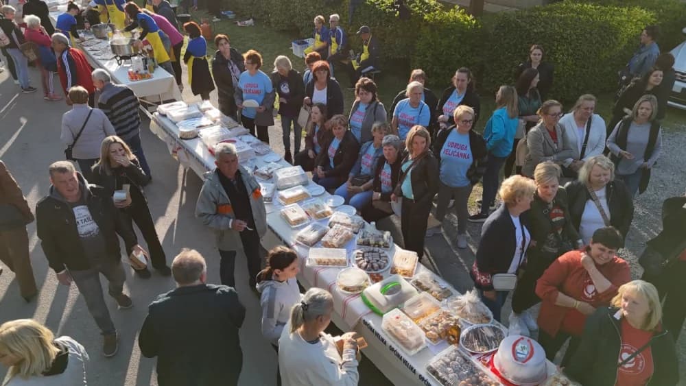 NAJDUŽI STOL 14. GODINU ZA REDOM: Velika je još jedom predstavljena kao ljepota turističke destinacije