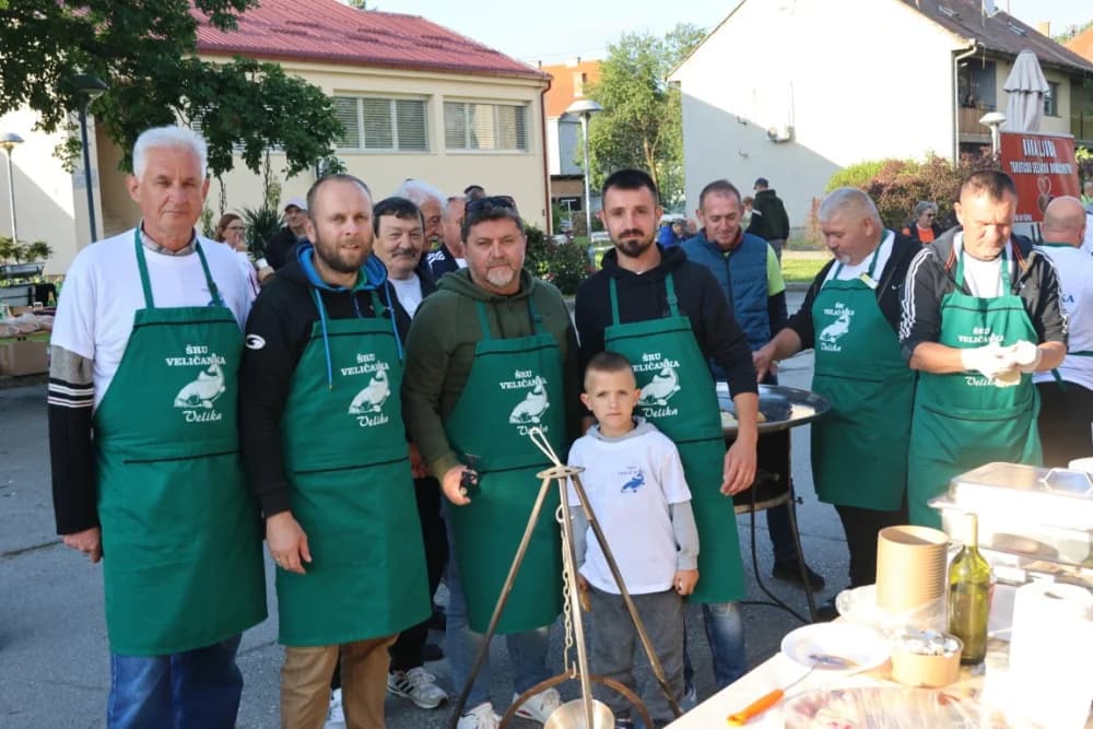 NAJDUŽI STOL 14. GODINU ZA REDOM: Velika je još jedom predstavljena kao ljepota turističke destinacije