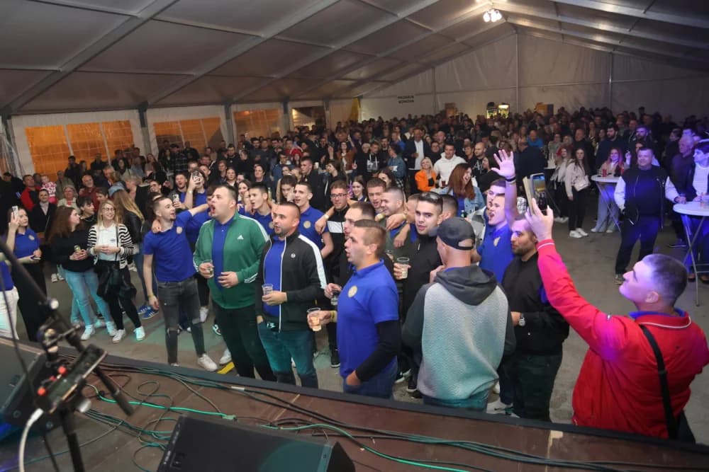NAJDUŽI STOL 14. GODINU ZA REDOM: Velika je još jedom predstavljena kao ljepota turističke destinacije