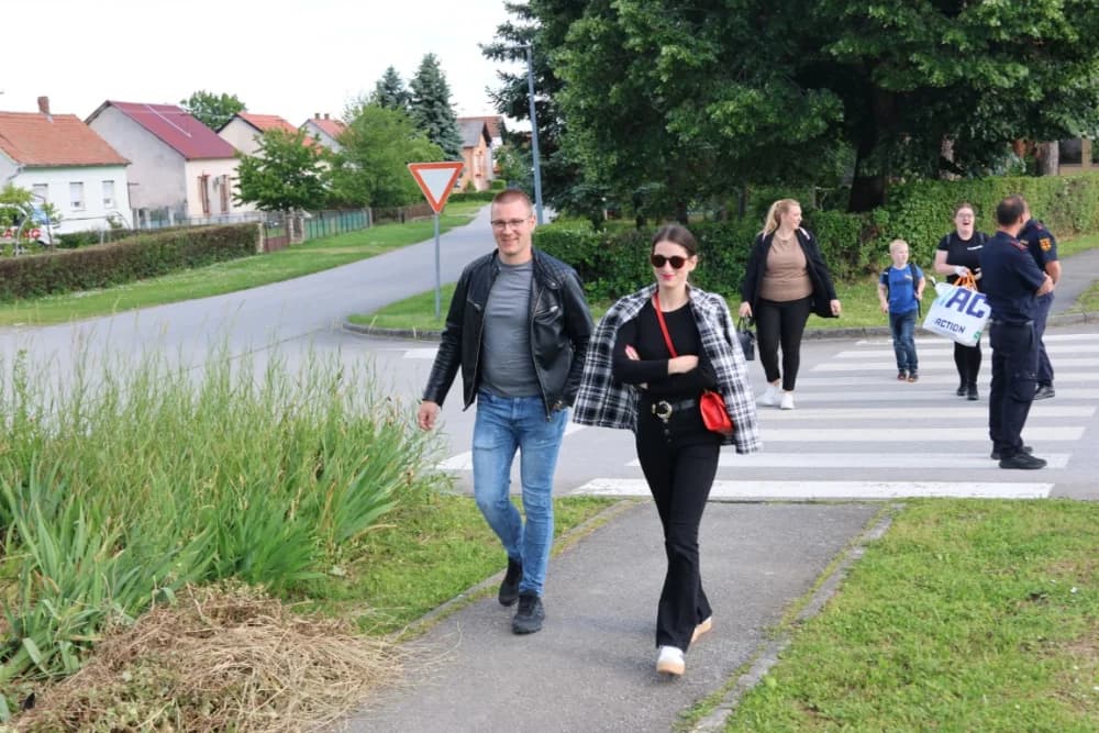 (VELIKA FOTOGALERIJA) Povorka koja je krasila ulice Velike: S ponosom predstavili tradiciju kraja iz kojeg dolaze