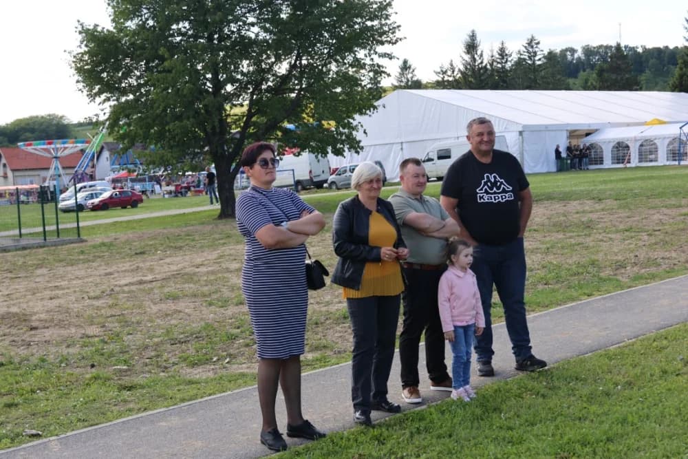 (VELIKA FOTOGALERIJA) Povorka koja je krasila ulice Velike: S ponosom predstavili tradiciju kraja iz kojeg dolaze