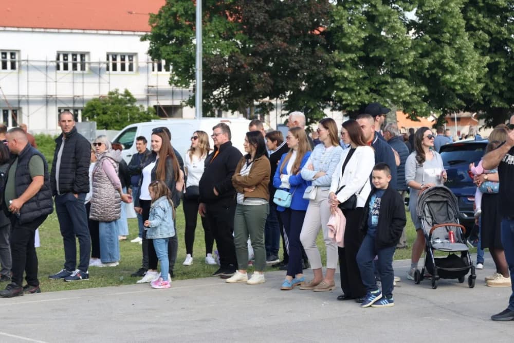 (VELIKA FOTOGALERIJA) Povorka koja je krasila ulice Velike: S ponosom predstavili tradiciju kraja iz kojeg dolaze