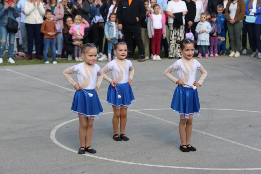 (VELIKA FOTOGALERIJA) Povorka koja je krasila ulice Velike: S ponosom predstavili tradiciju kraja iz kojeg dolaze