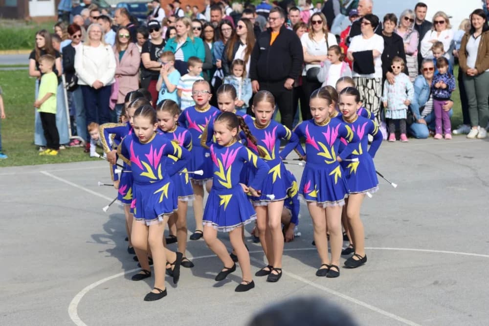 (VELIKA FOTOGALERIJA) Povorka koja je krasila ulice Velike: S ponosom predstavili tradiciju kraja iz kojeg dolaze