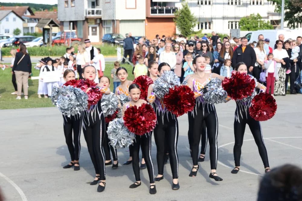 (VELIKA FOTOGALERIJA) Povorka koja je krasila ulice Velike: S ponosom predstavili tradiciju kraja iz kojeg dolaze
