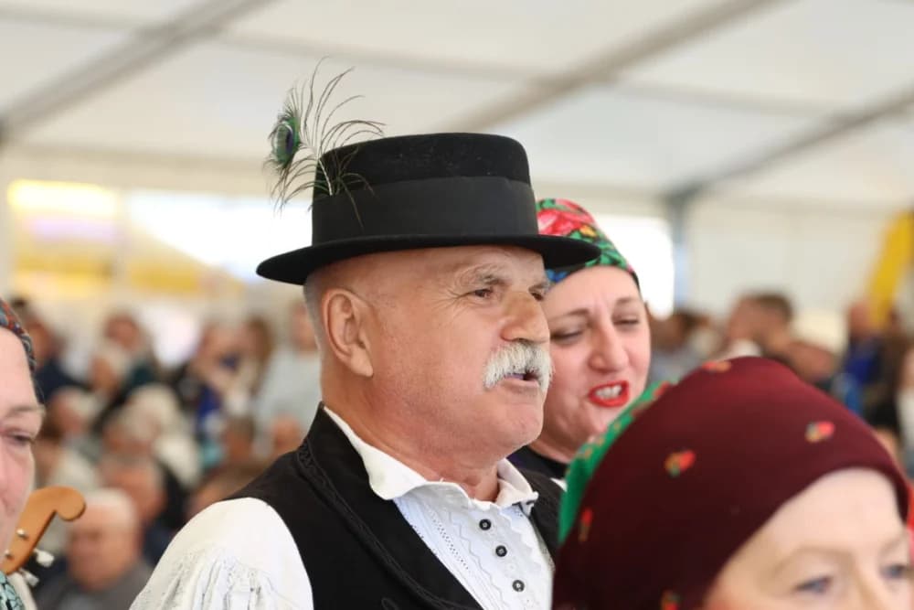 (VELIKA FOTOGALERIJA) Povorka koja je krasila ulice Velike: S ponosom predstavili tradiciju kraja iz kojeg dolaze