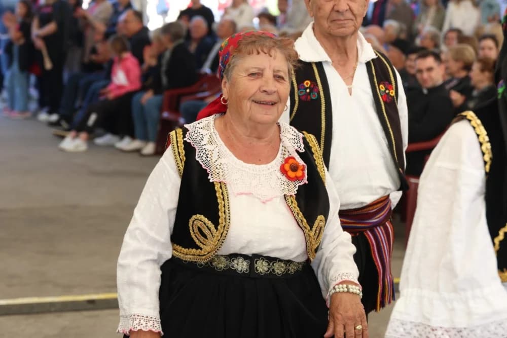 (VELIKA FOTOGALERIJA) Povorka koja je krasila ulice Velike: S ponosom predstavili tradiciju kraja iz kojeg dolaze