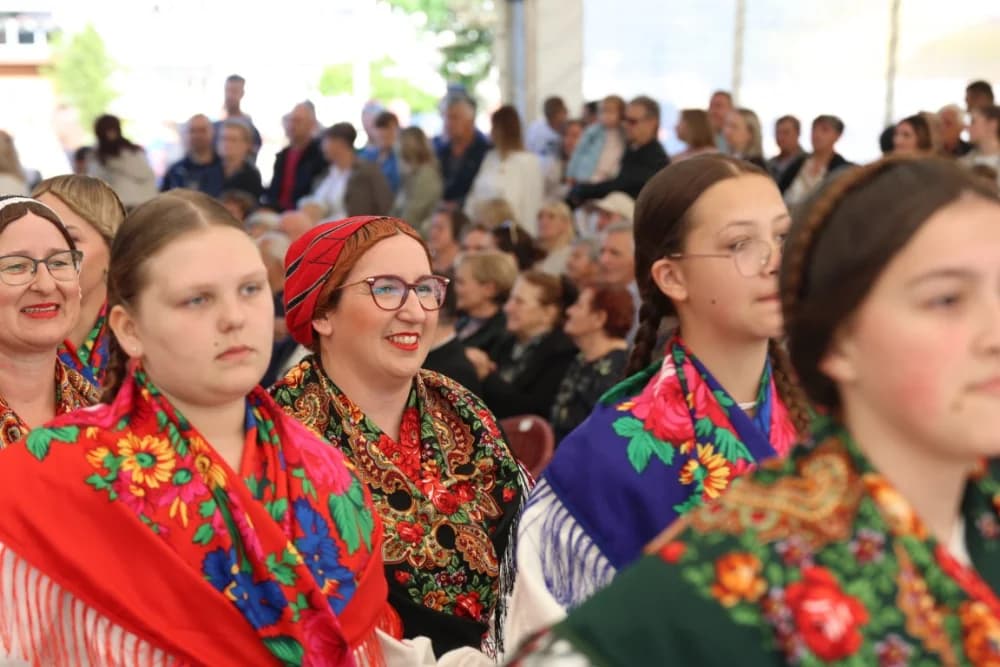 (VELIKA FOTOGALERIJA) Povorka koja je krasila ulice Velike: S ponosom predstavili tradiciju kraja iz kojeg dolaze