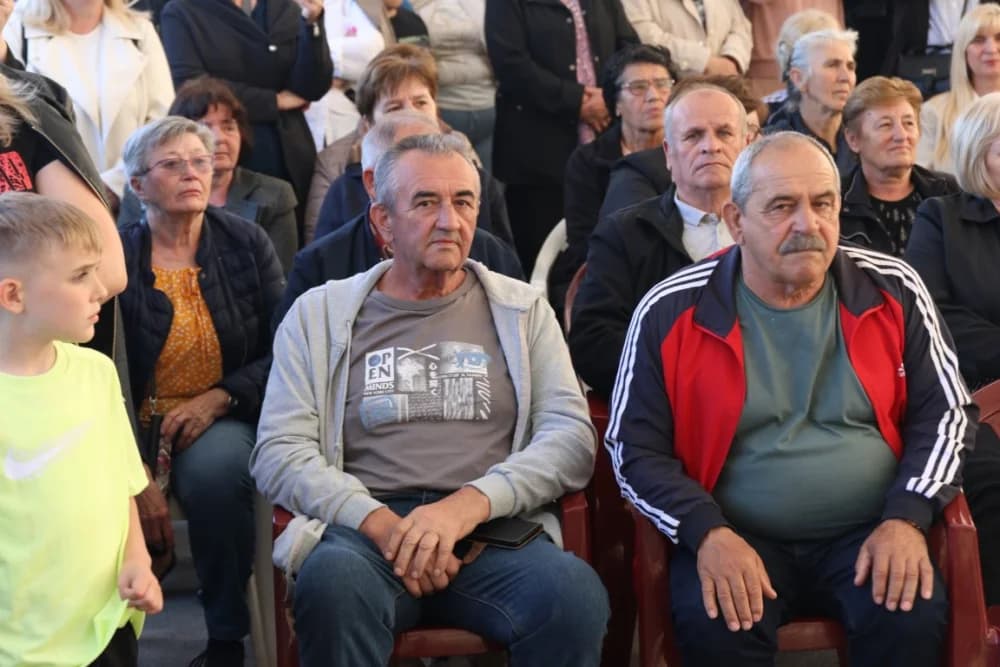 (VELIKA FOTOGALERIJA) Povorka koja je krasila ulice Velike: S ponosom predstavili tradiciju kraja iz kojeg dolaze