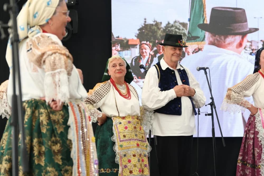 (VELIKA FOTOGALERIJA) Povorka koja je krasila ulice Velike: S ponosom predstavili tradiciju kraja iz kojeg dolaze