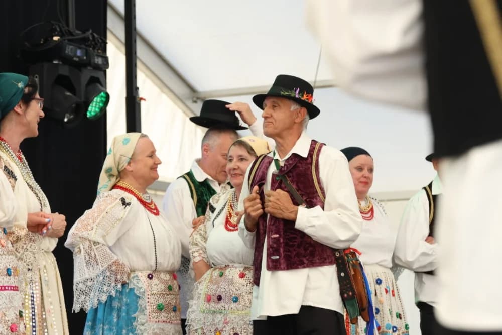 (VELIKA FOTOGALERIJA) Povorka koja je krasila ulice Velike: S ponosom predstavili tradiciju kraja iz kojeg dolaze