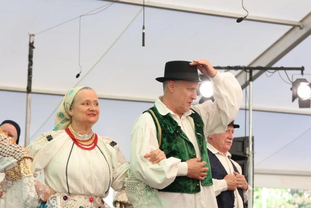 (VELIKA FOTOGALERIJA) Povorka koja je krasila ulice Velike: S ponosom predstavili tradiciju kraja iz kojeg dolaze
