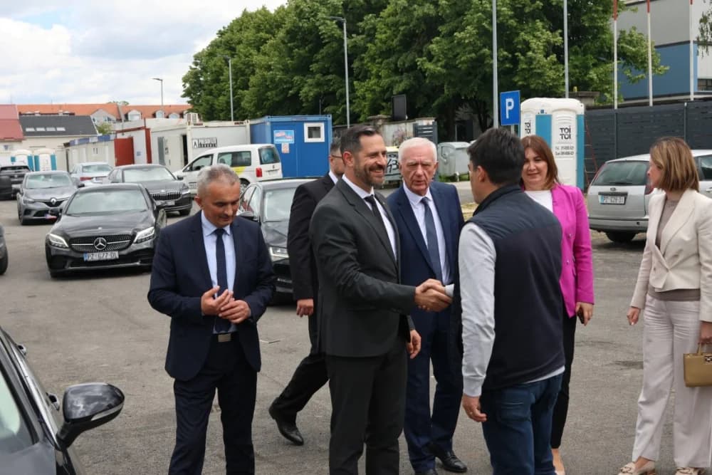 Ministar Glavina posjetio Požegu i obišao aktualne projekte iz područja sporta i turizma