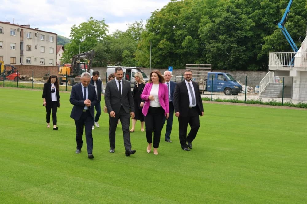 Ministar Glavina posjetio Požegu i obišao aktualne projekte iz područja sporta i turizma