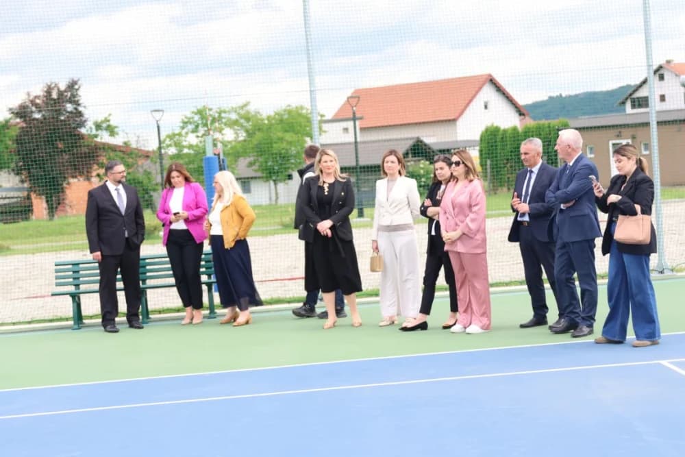 Ministar Glavina posjetio Požegu i obišao aktualne projekte iz područja sporta i turizma
