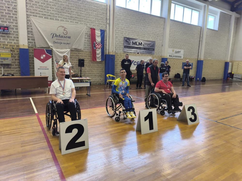 Parasportski Boccia klub ʼNadaʼ Požega ponovno uspješan u Splitu: Matej Pernar osvojio srebro!