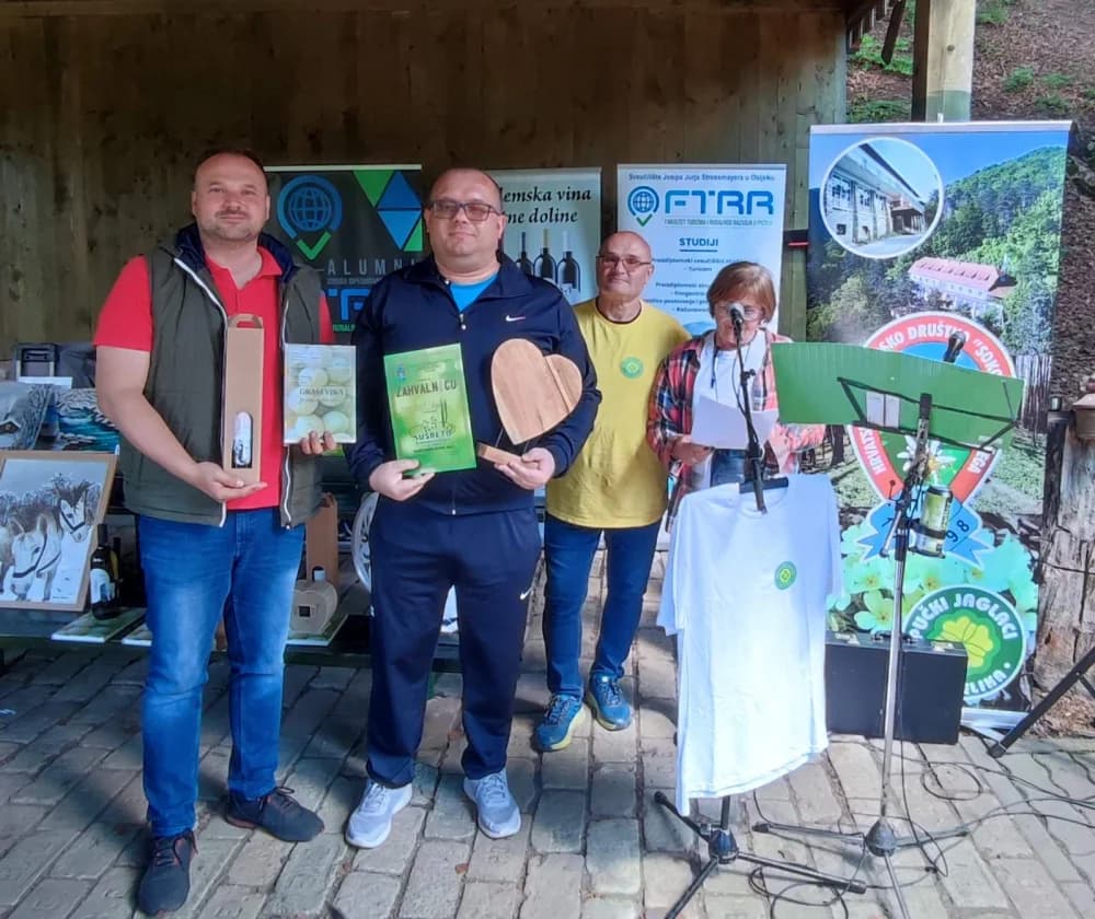 Sovsko jezero okupilo planinare, pjesnike i slikare u nezaboravnom susretu