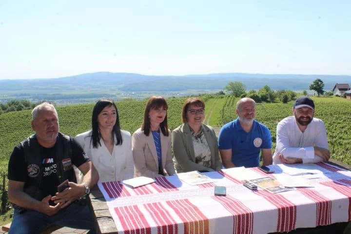 PLETERNIČKI „LIDAS“: Među brojnim događanjima Cvjetići glazbe, Fišijada, Smotra folklora, Konjički turnir i Moto susreti