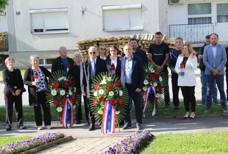 U Pleternici položeni vijenci u povodu Dana državnosti Republike Hrvatske