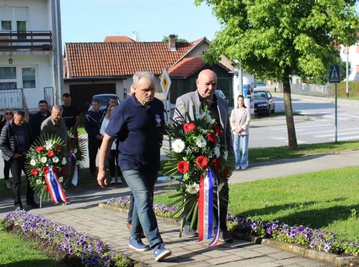 U Pleternici položeni vijenci u povodu Dana državnosti Republike Hrvatske