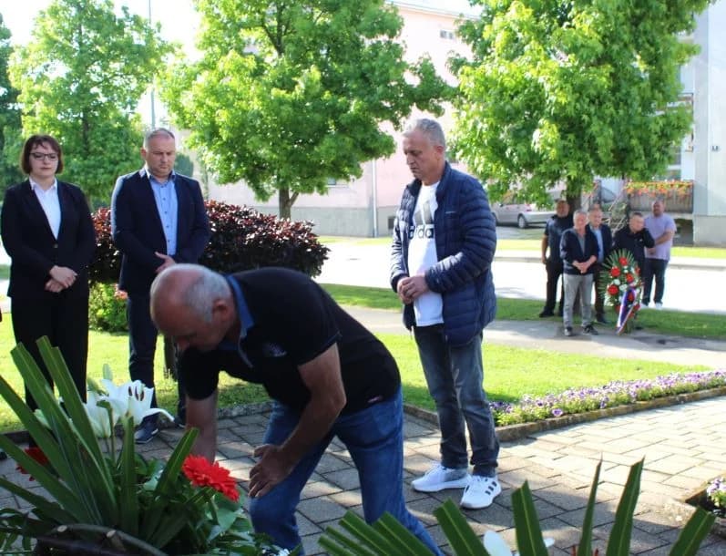 U Pleternici položeni vijenci u povodu Dana državnosti Republike Hrvatske