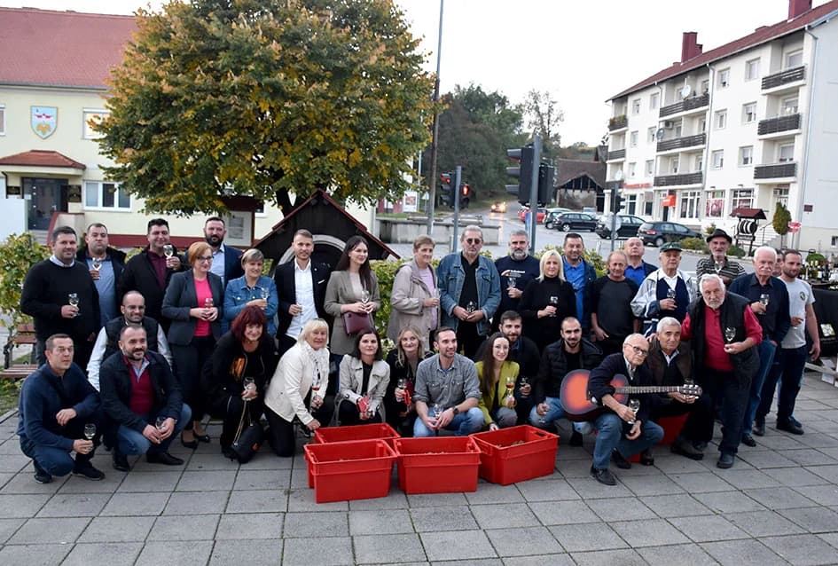 KRAJ BERBE GROŽĐA POD KRNDIJOM: Novi vincilir OPG Kristina Svitok [FOTO]