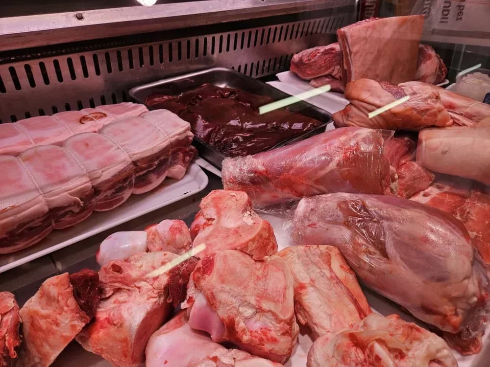 GRADSKA TRŽNICA PLETERNICA: Raznovrsna ponuda različitih proizvoda