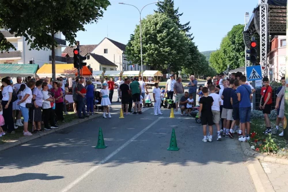 Najbrži traktorist Matej Vulinović na ovogodišnjoj utrci u sklopu Festivala graševine u Kutjevu