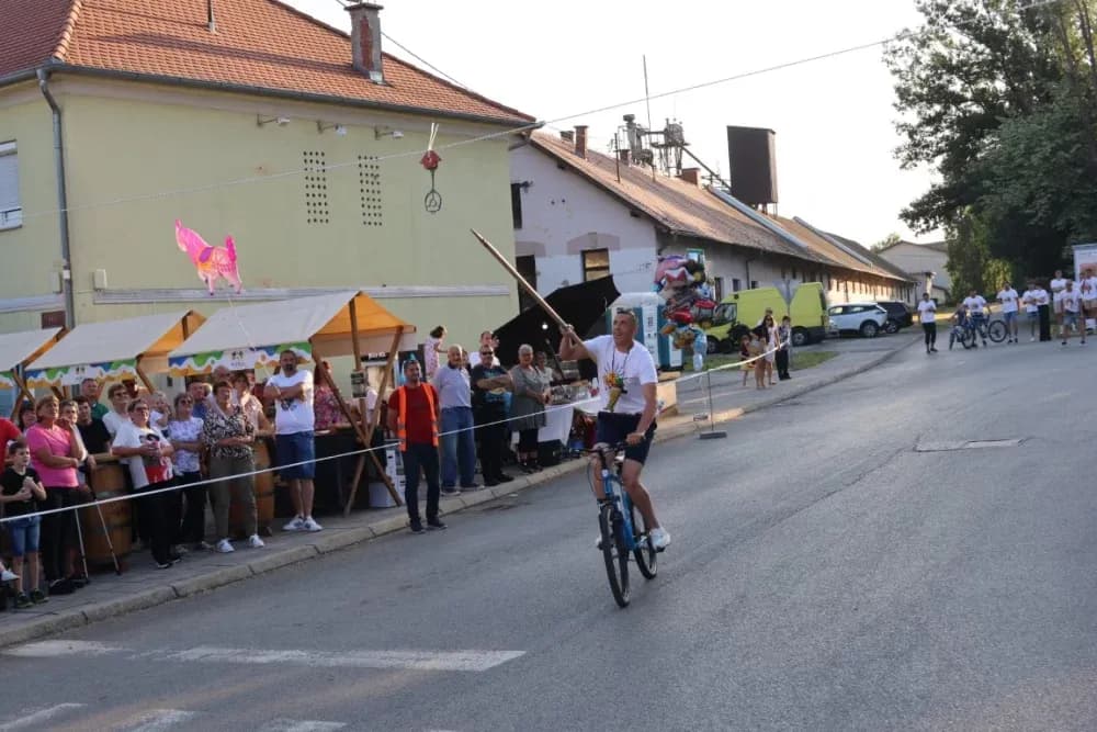 Pobjednik ovogodišnje Vinske alke Mihovil Štivić, a Vinskog maratona Danijel Gomerčić