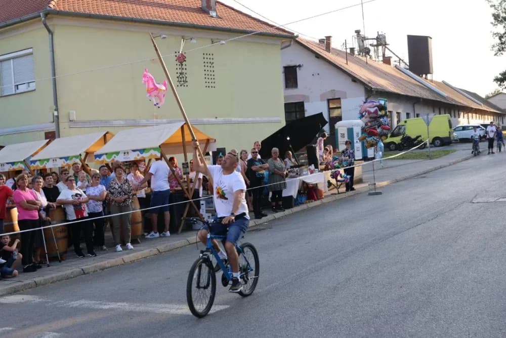 Pobjednik ovogodišnje Vinske alke Mihovil Štivić, a Vinskog maratona Danijel Gomerčić