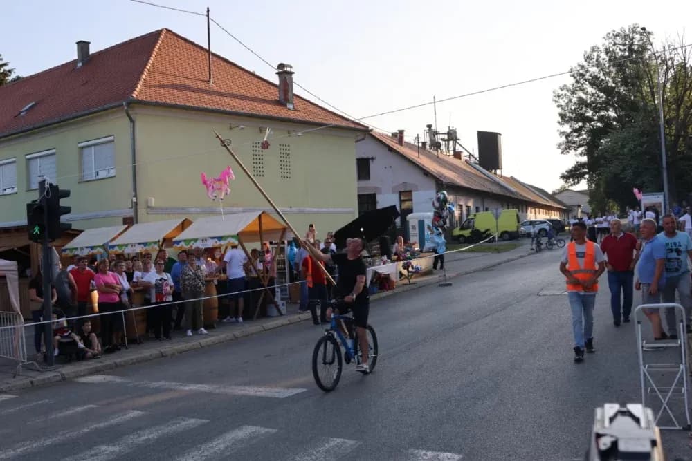 Pobjednik ovogodišnje Vinske alke Mihovil Štivić, a Vinskog maratona Danijel Gomerčić
