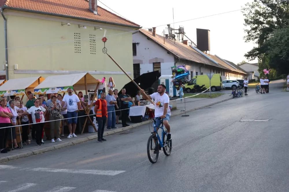 Pobjednik ovogodišnje Vinske alke Mihovil Štivić, a Vinskog maratona Danijel Gomerčić