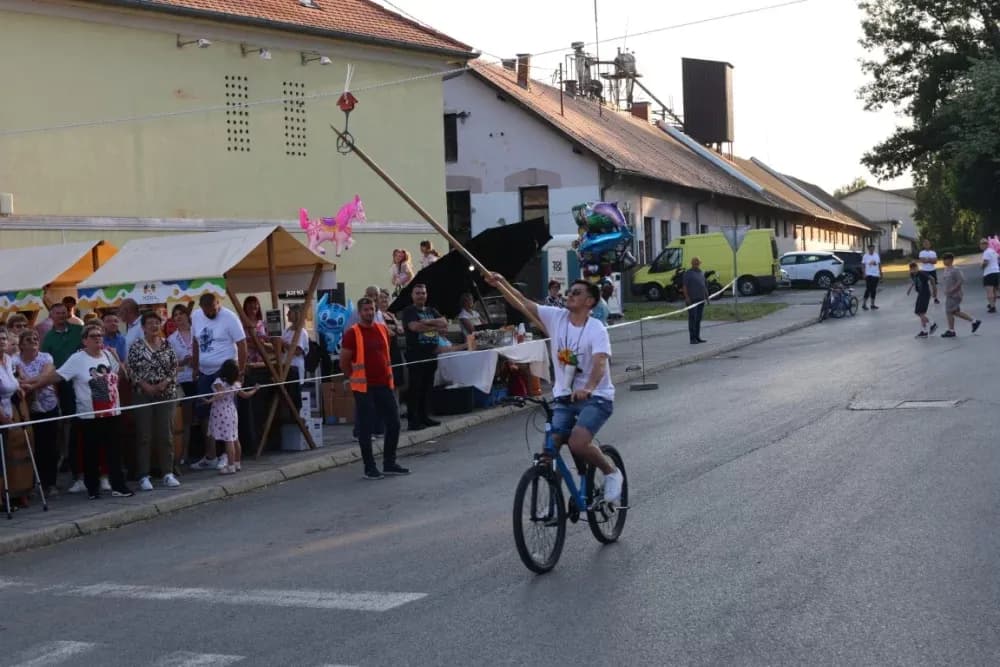 Pobjednik ovogodišnje Vinske alke Mihovil Štivić, a Vinskog maratona Danijel Gomerčić