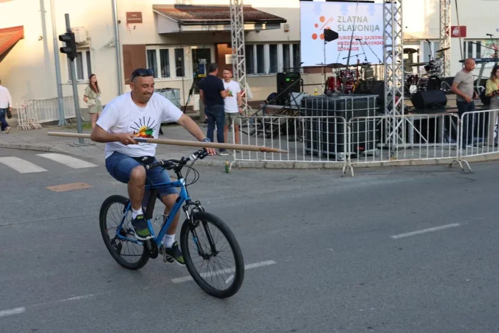 Pobjednik ovogodišnje Vinske alke Mihovil Štivić, a Vinskog maratona Danijel Gomerčić