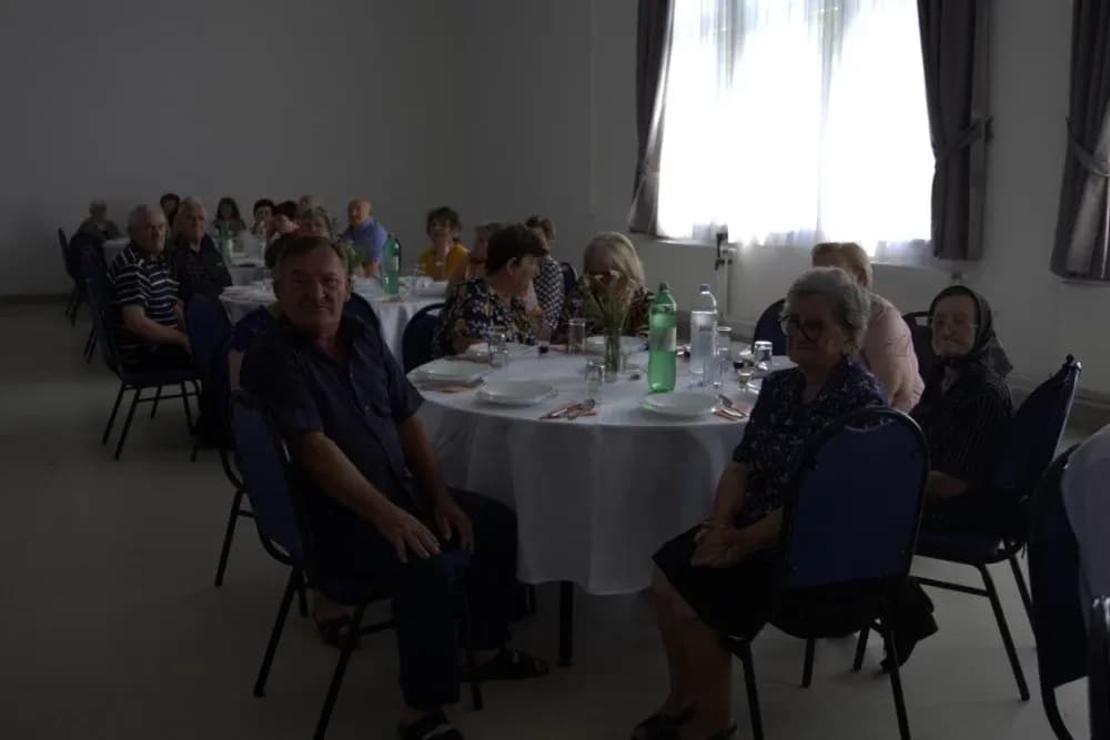 Pjevačka skupina veličkih umirovljenika Ledena berba proslavila 20 godina rada
