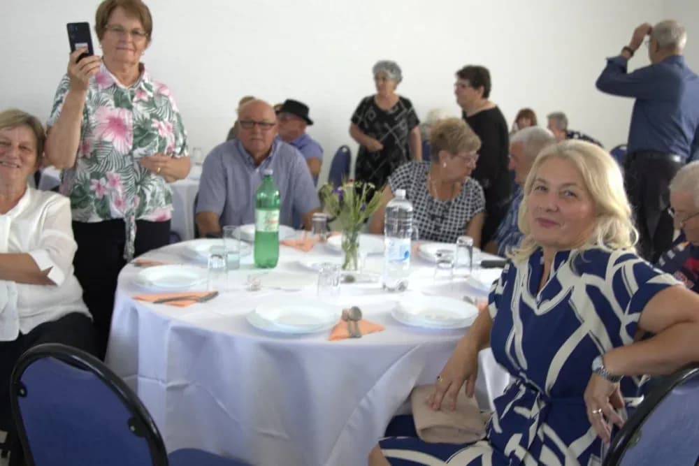 Pjevačka skupina veličkih umirovljenika Ledena berba proslavila 20 godina rada