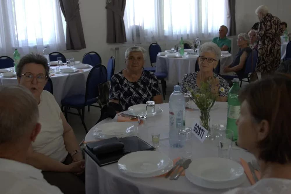 Pjevačka skupina veličkih umirovljenika Ledena berba proslavila 20 godina rada