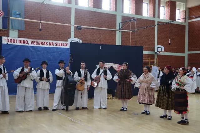Brestovačka smotra folklora po 15. puta – nastupilo pet skupina iz naše zemlje