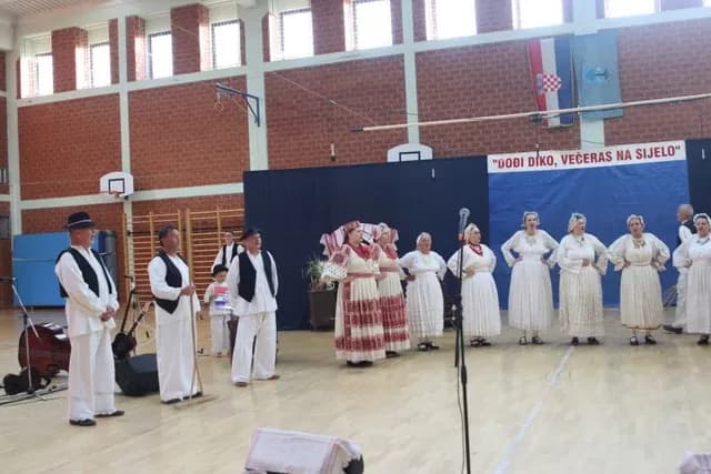 Brestovačka smotra folklora po 15. puta – nastupilo pet skupina iz naše zemlje