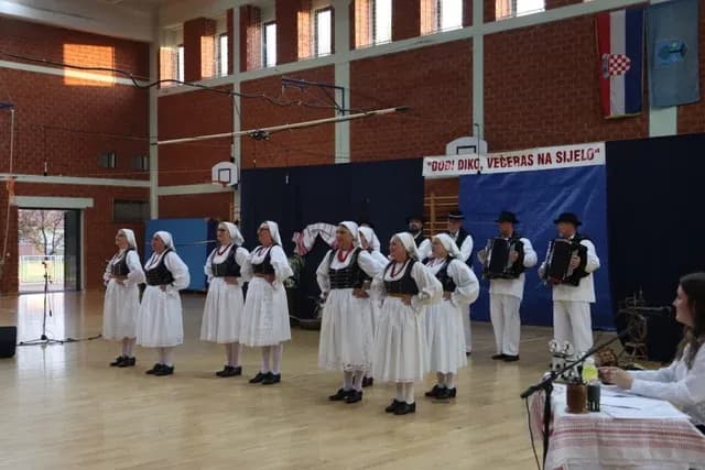 Brestovačka smotra folklora po 15. puta – nastupilo pet skupina iz naše zemlje