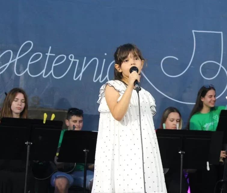 S pjesmom „Sladoled” festivalska pobjednica Nea Galić iz Požege
