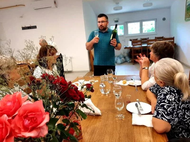 ŽUPANIJSKA UDRUGA „MATKO PEIĆ“: U Pleternici i Požegi ugostili svoje prijatelje iz Surčina