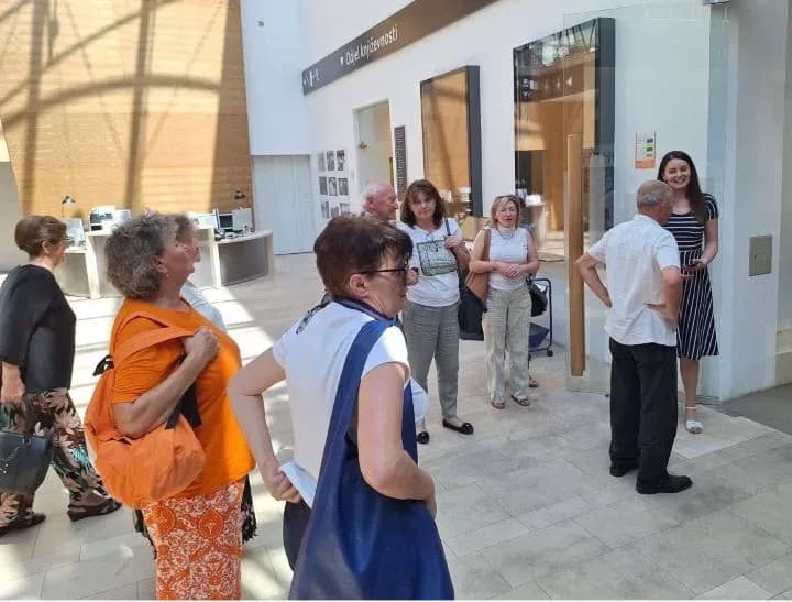 ŽUPANIJSKA UDRUGA „MATKO PEIĆ“: U Pleternici i Požegi ugostili svoje prijatelje iz Surčina