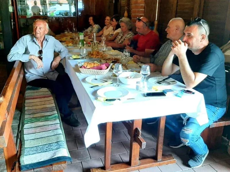 ŽUPANIJSKA UDRUGA „MATKO PEIĆ“: U Pleternici i Požegi ugostili svoje prijatelje iz Surčina