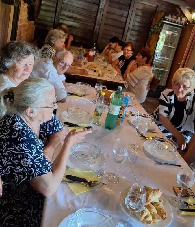 ŽUPANIJSKA UDRUGA „MATKO PEIĆ“: U Pleternici i Požegi ugostili svoje prijatelje iz Surčina