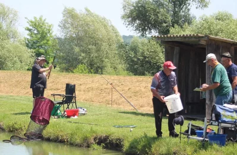 RIBIČKI KUP GRADA PLETERNICE: Ekipni pobjednik Športsko-ribolovna udruga „Šaran“ iz Stare Gradiške