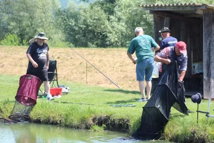RIBIČKI KUP GRADA PLETERNICE: Ekipni pobjednik Športsko-ribolovna udruga „Šaran“ iz Stare Gradiške